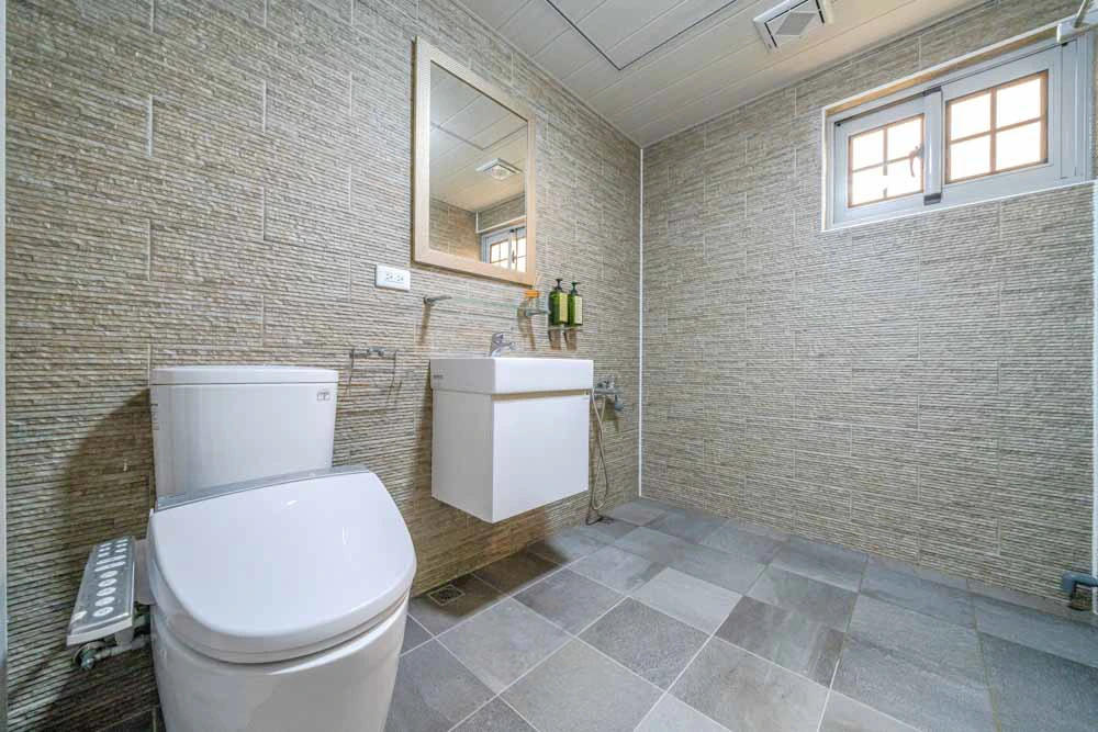 灰熊四人房 - 台東知本民宿預覽圖4 - 工作區域