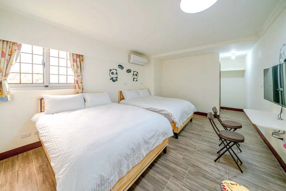 湯姆熊休閒會館 - 貓熊家庭式四人民宿房